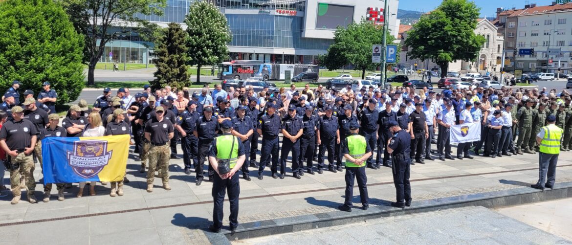 Završeni protesti državnih policajaca u Sarajevu: Niko ih nije želio primiti